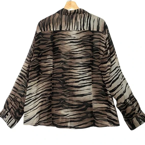 Chicos Tiger Button-Up Silk Blouse Womens 2X Casual Chic Mature Layering‎ Sheer - Picture 3 of 8